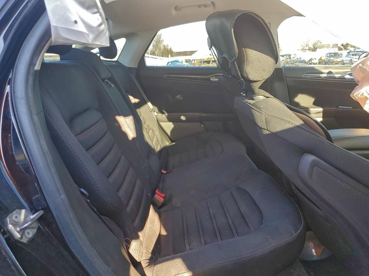 Ford Fusion Se Image 7