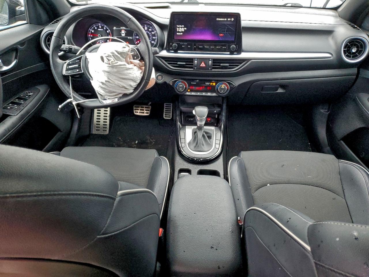 Kia Forte Gt Line Image 6