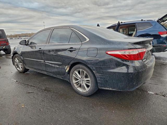 Toyota Camry Le Image 7