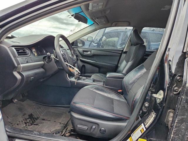 Toyota Camry Le Image 9