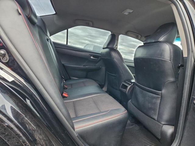 Toyota Camry Le Image 5