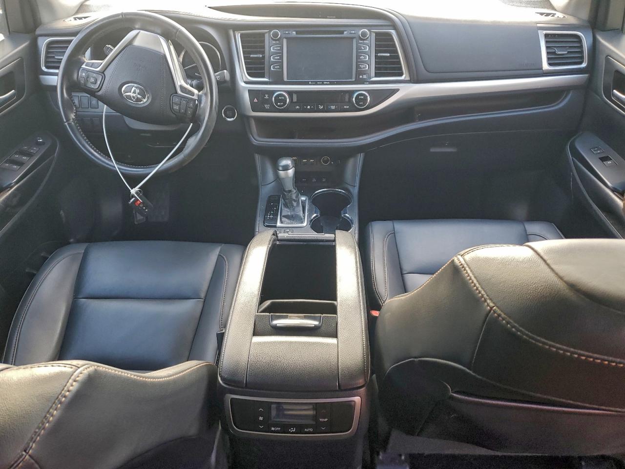 Toyota Highlander Se Image 6