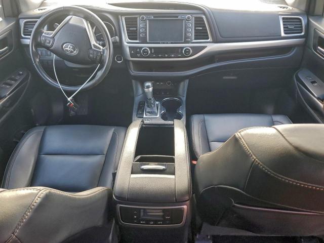 Toyota Highlander Se Image 6