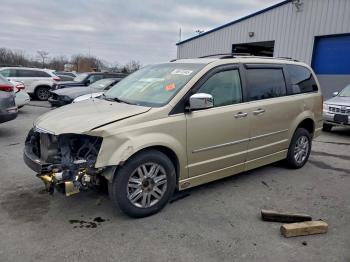  Salvage Chrysler Minivan