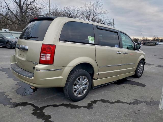 Chrysler Minivan Limited Image 2