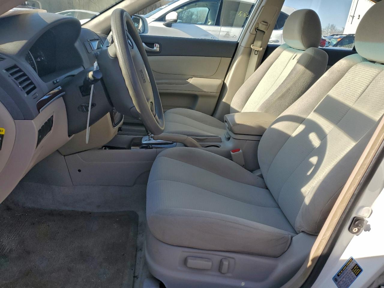 Hyundai SONATA Gls Image 10