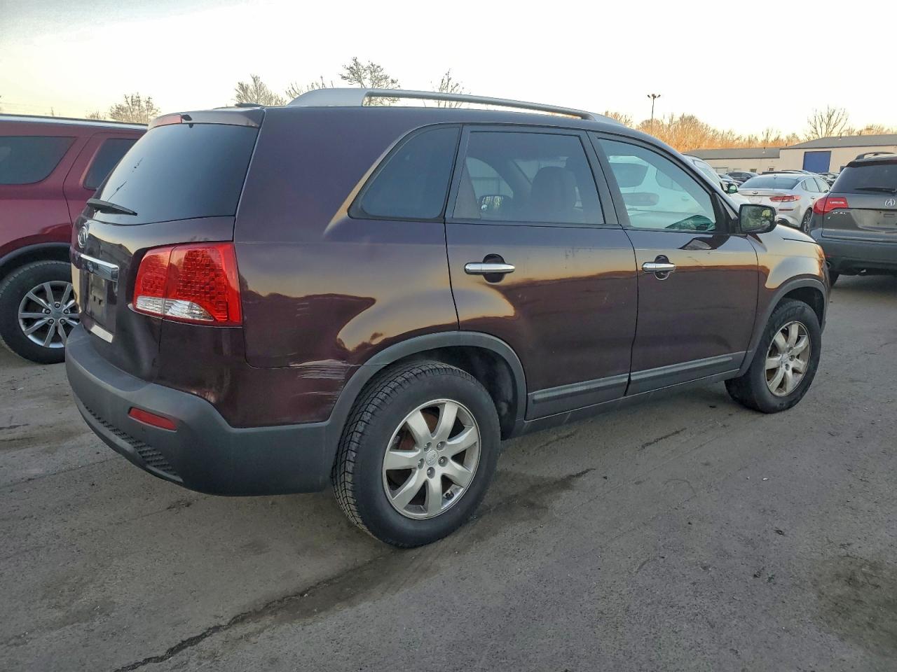 Kia Sorento Base Image 4