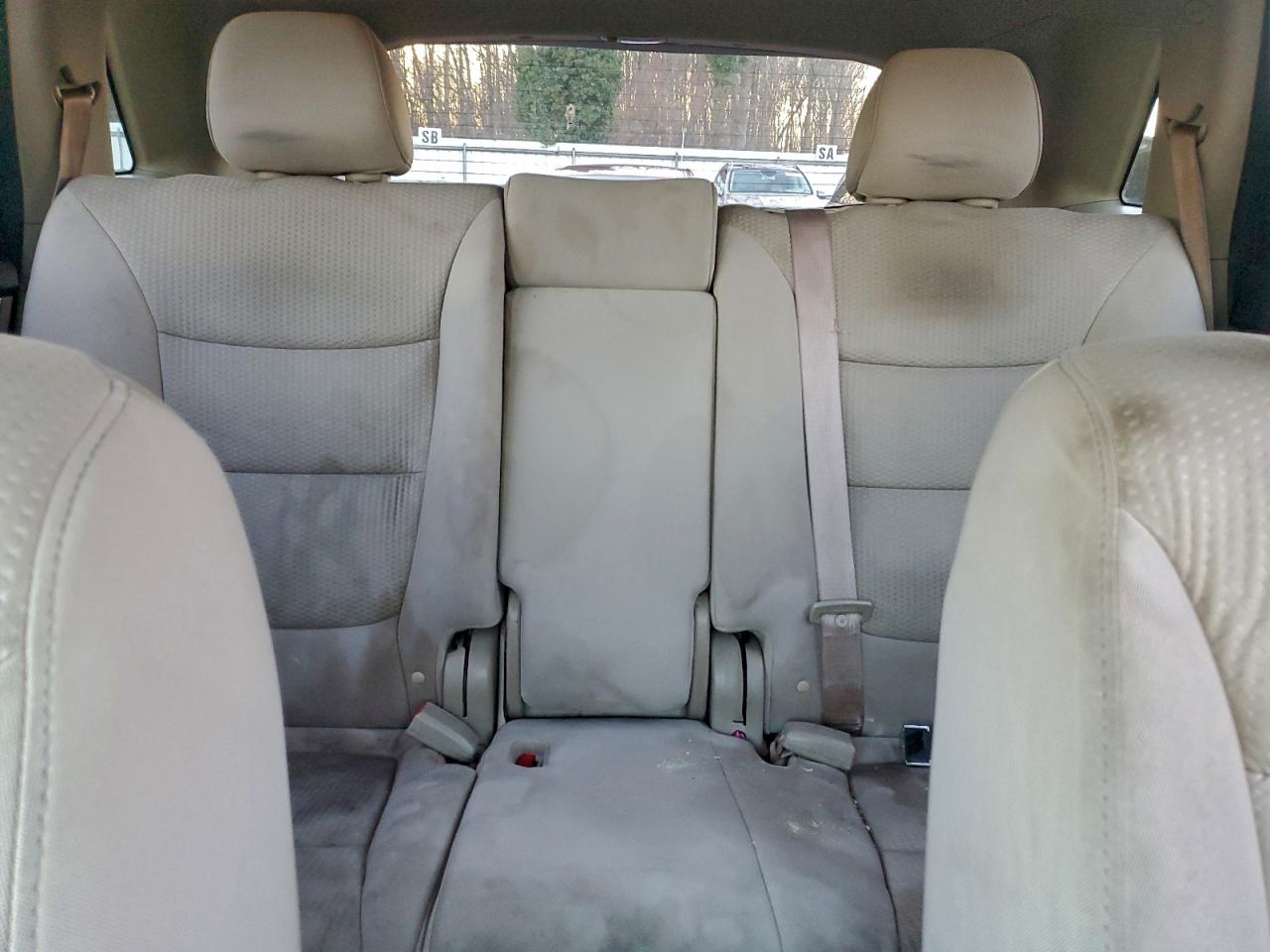 Kia Sorento Base Image 6