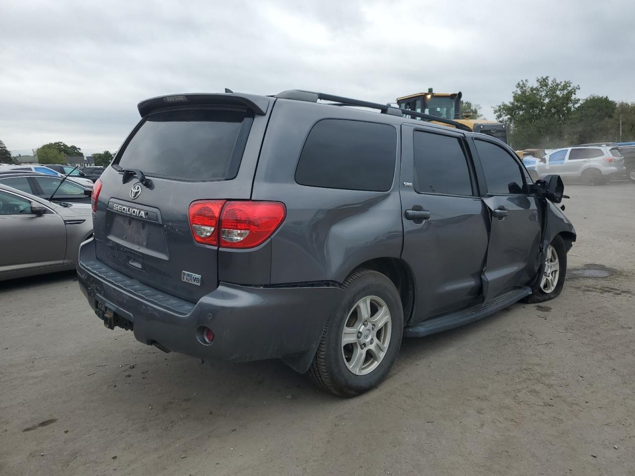Toyota Sequoia Sr5 Image 14