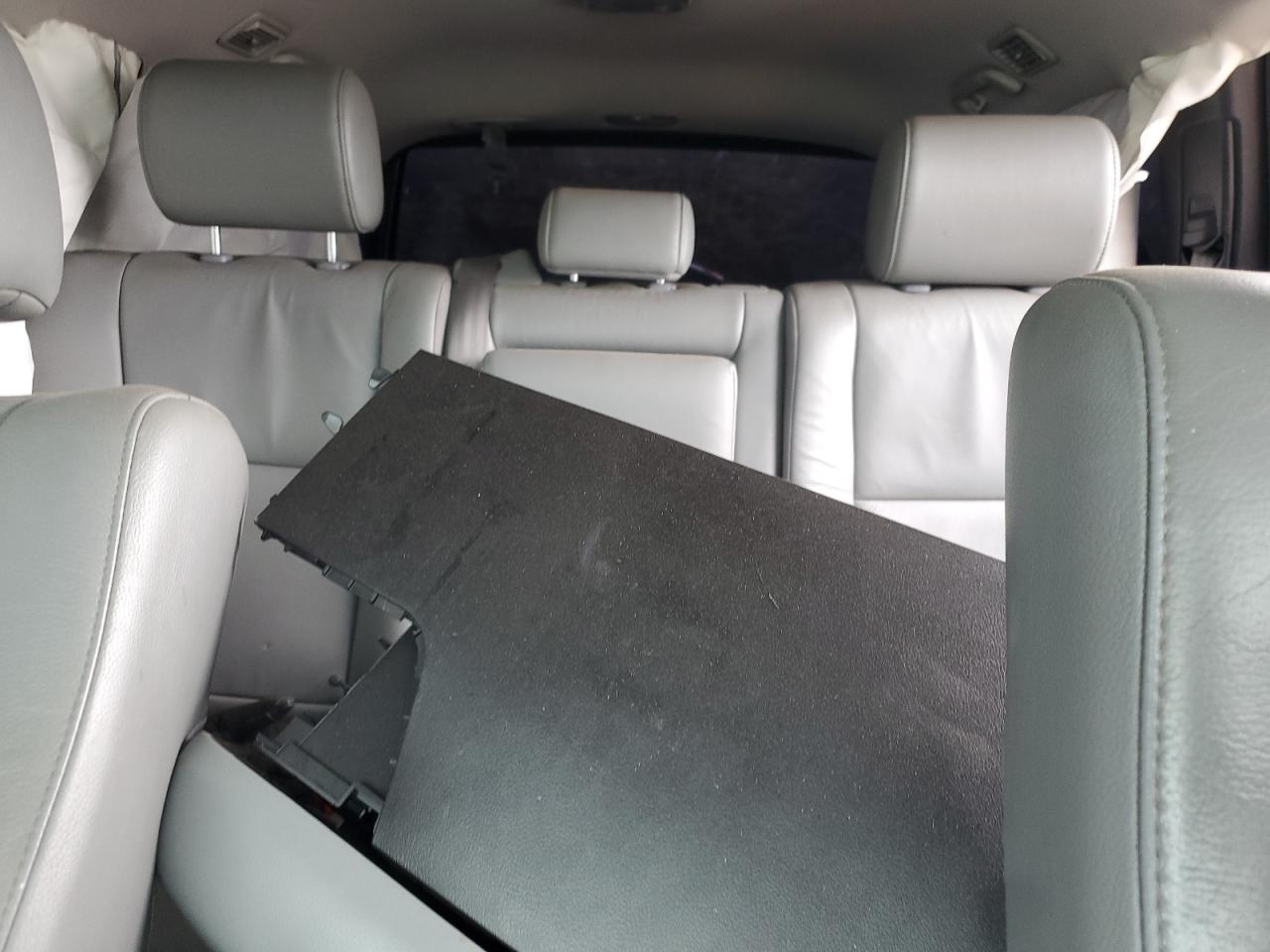 Toyota Sequoia Sr5 Image 5