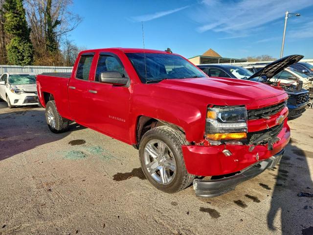 Chevrolet Silverado C1500 Custom Image 8