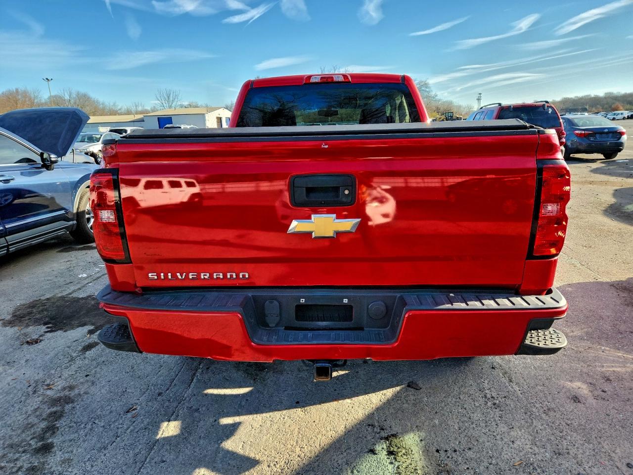 Chevrolet Silverado C1500 Custom Image 4