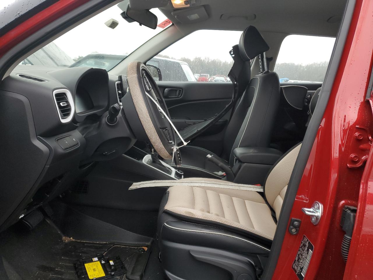 Hyundai VENUE Sel Image 3