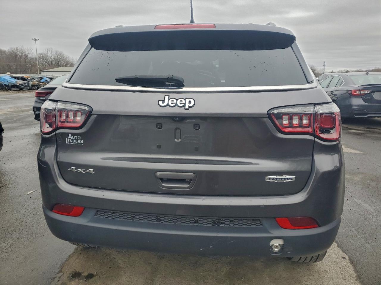 Jeep Compass Latitude Image 4