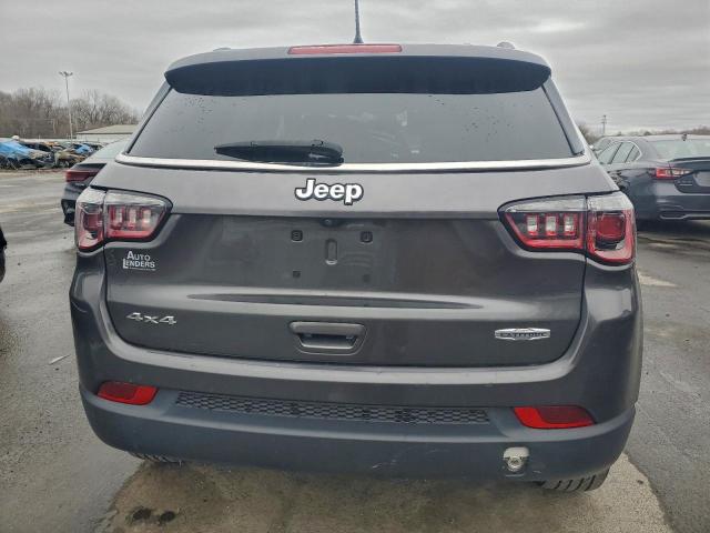 Jeep Compass Latitude Image 4
