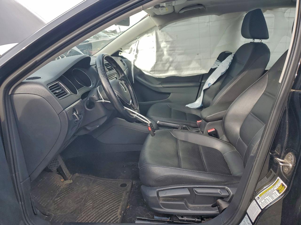 Volkswagen Jetta Se Image 10