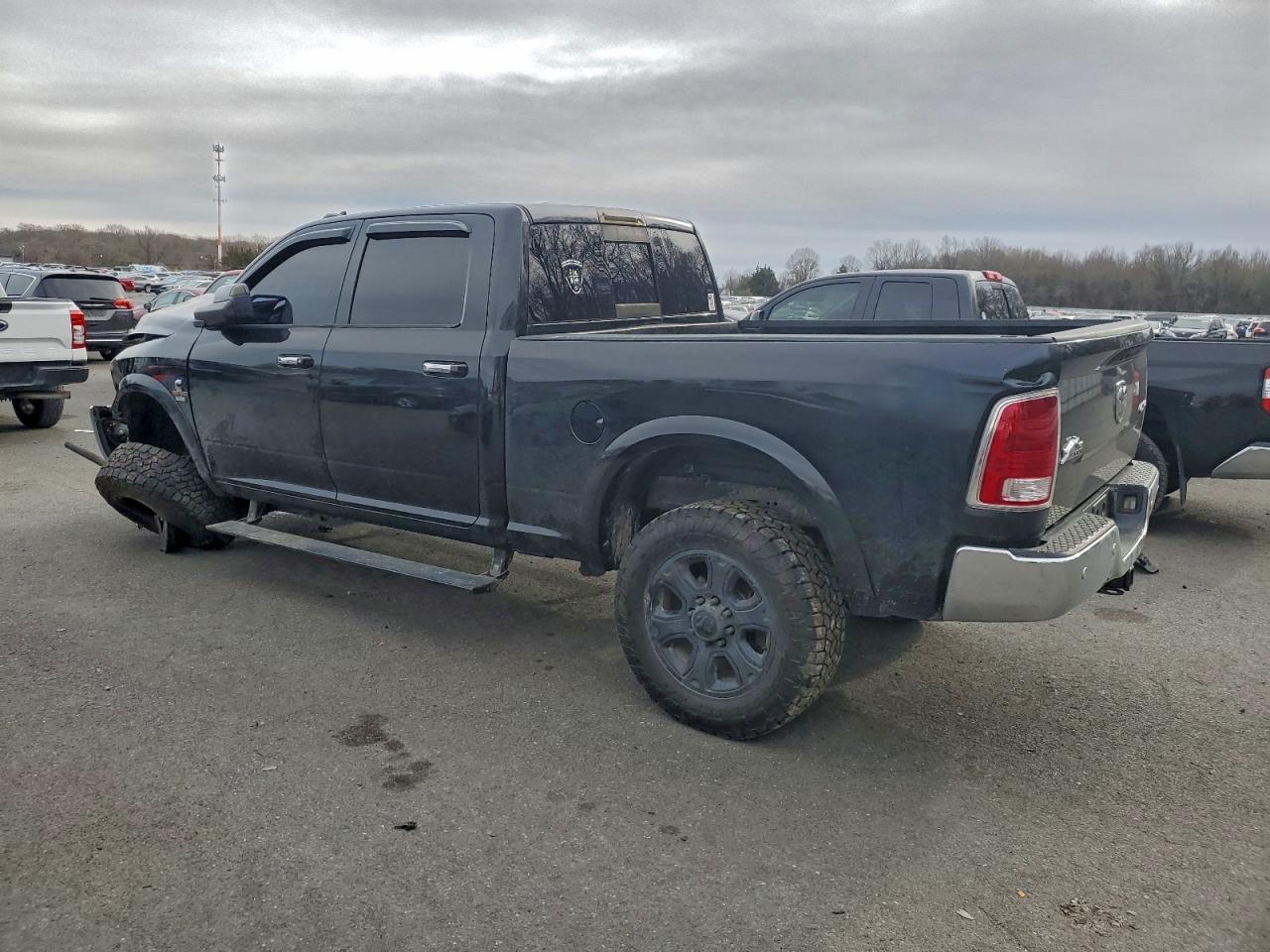 Ram 2500 Laramie Image 2