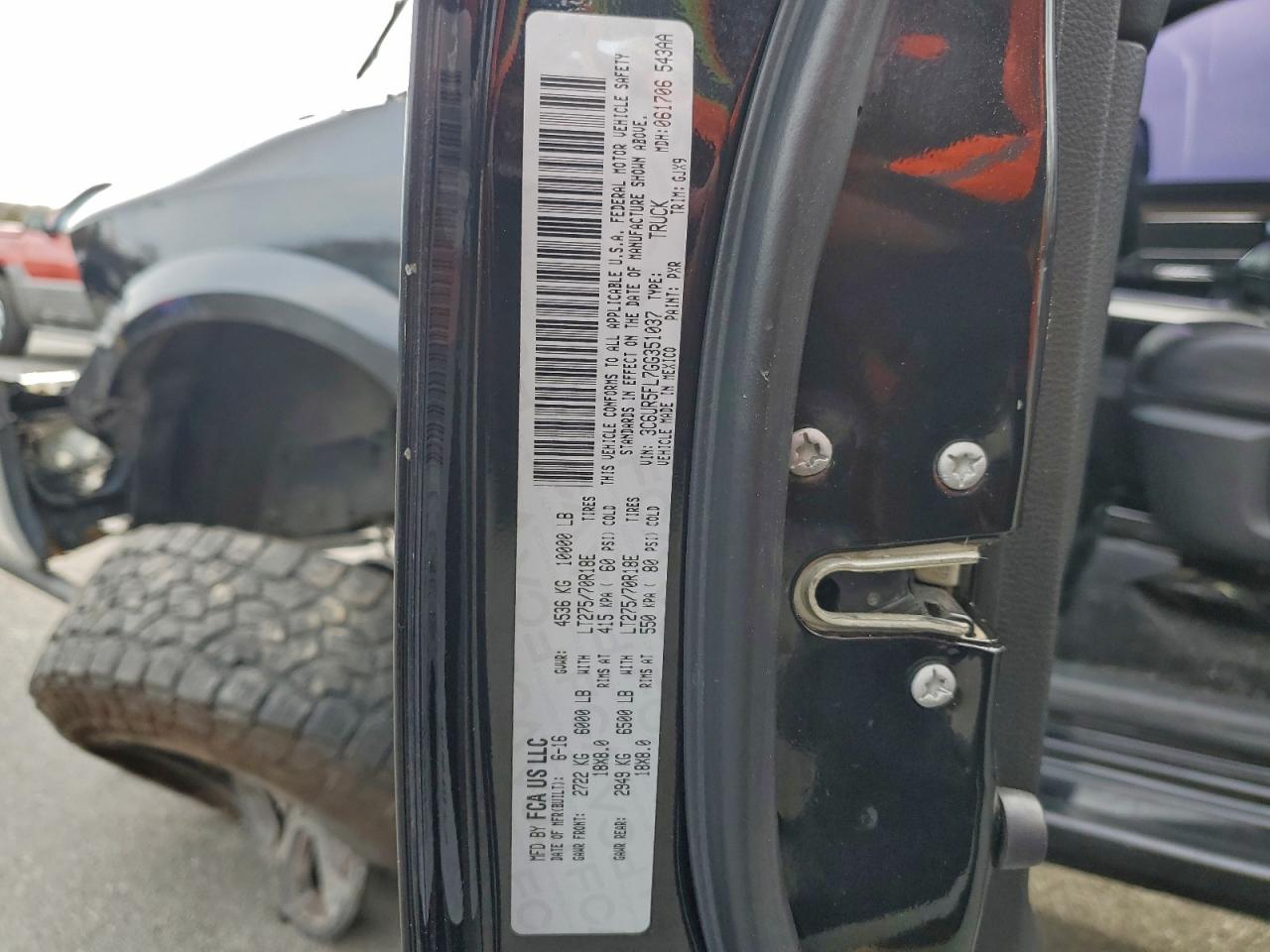 Ram 2500 Laramie Image 8