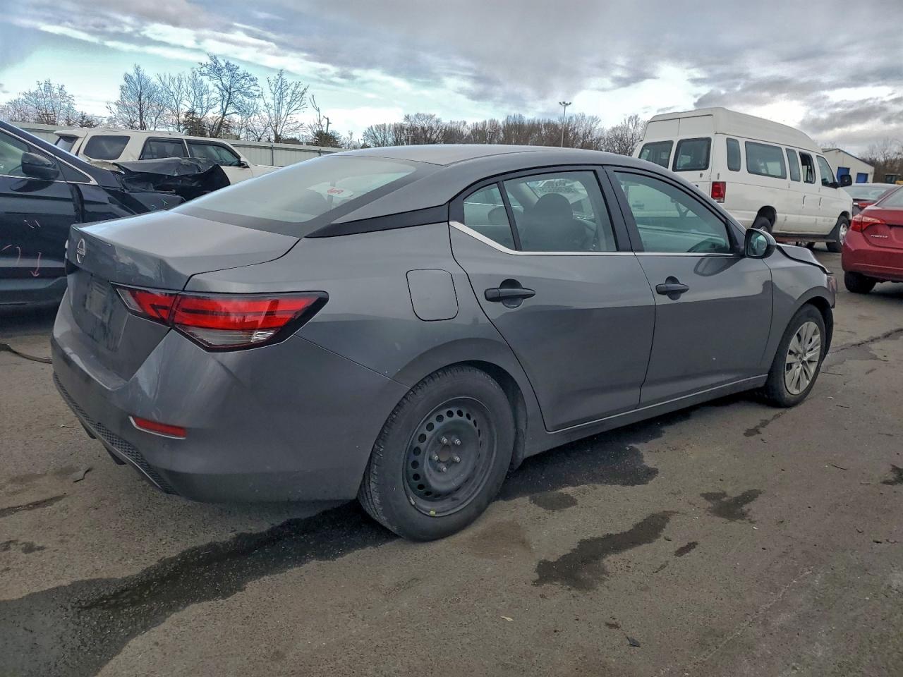 Nissan Sentra S Image 11