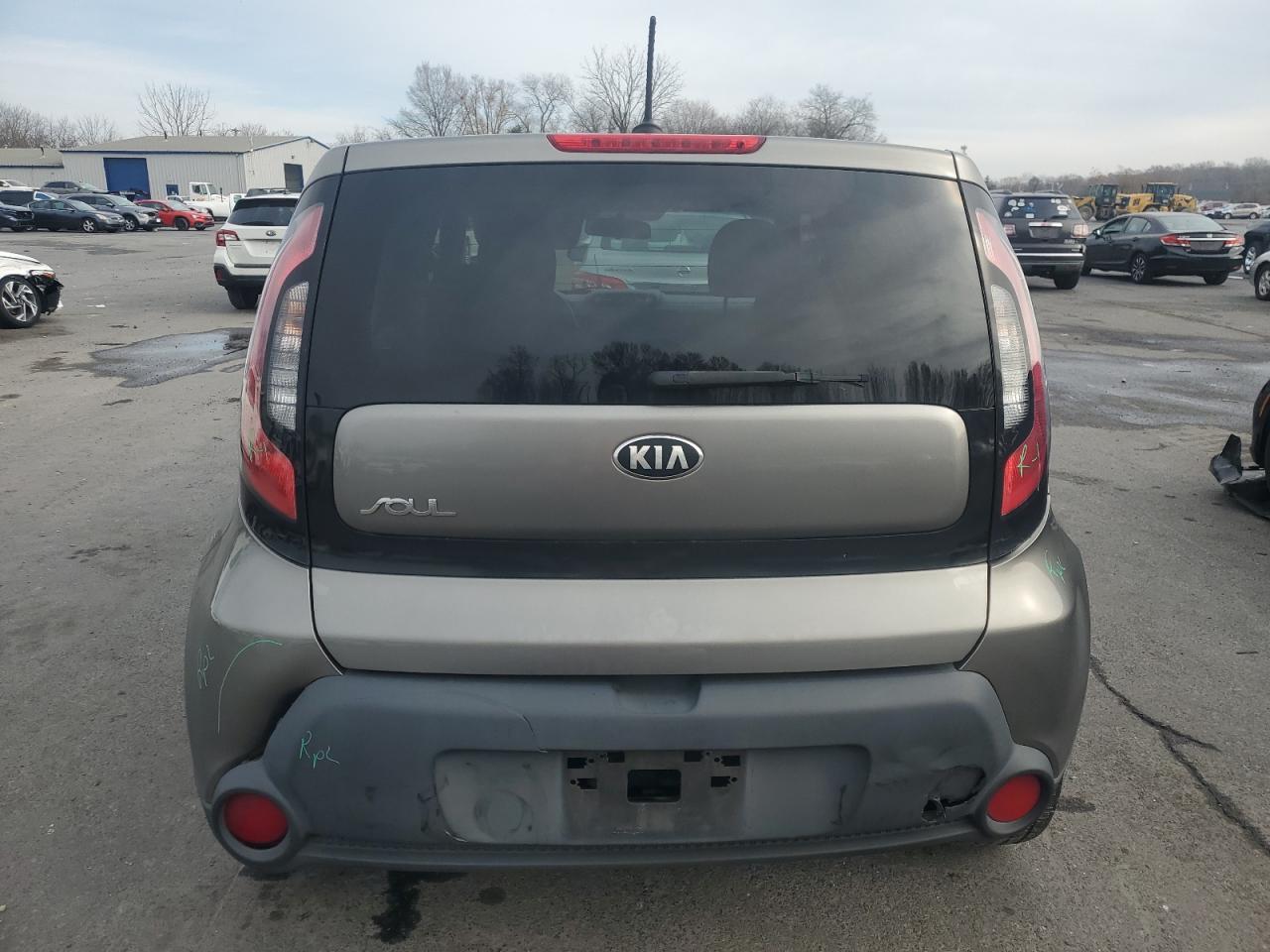 Kia Soul + Image 9