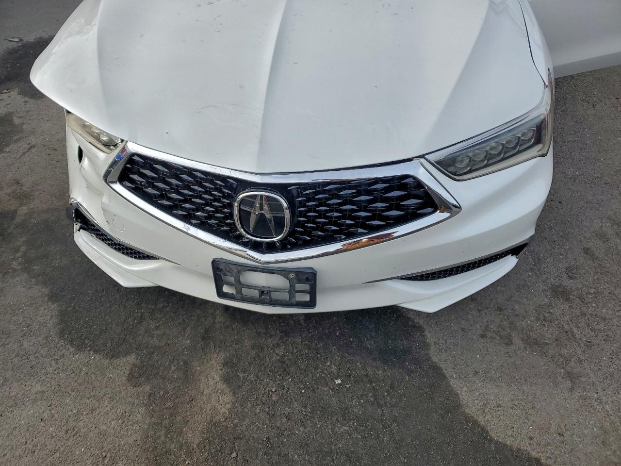Acura TLX Image 7