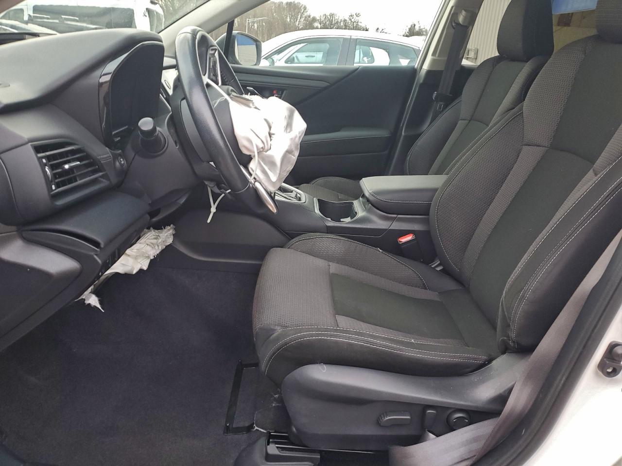 Subaru Outback Premium Image 4