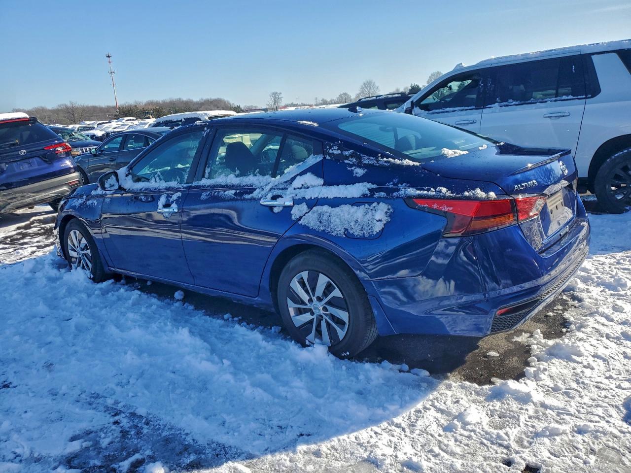 Nissan Altima S Image 4