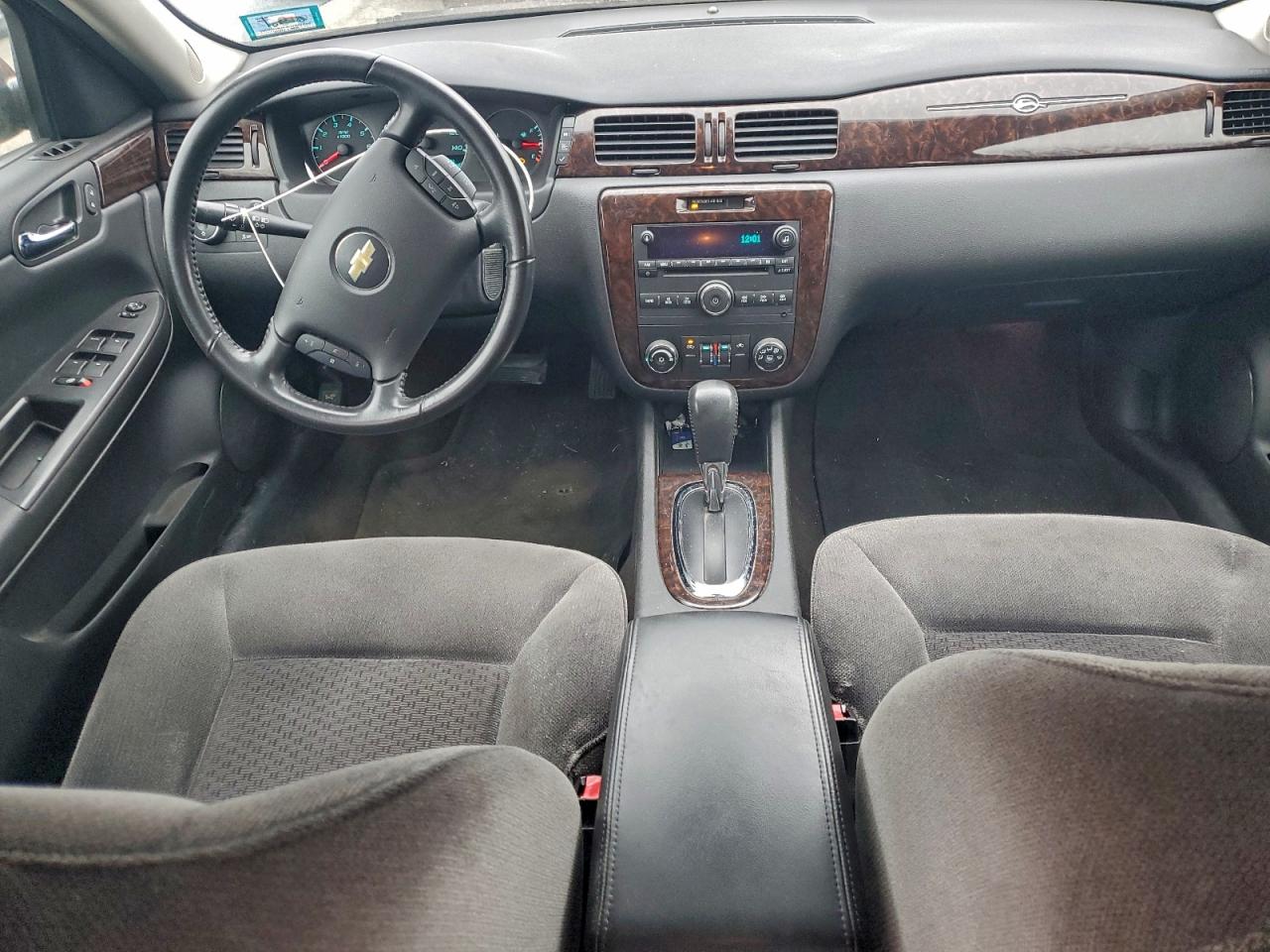 Chevrolet Impala Lt Image 6