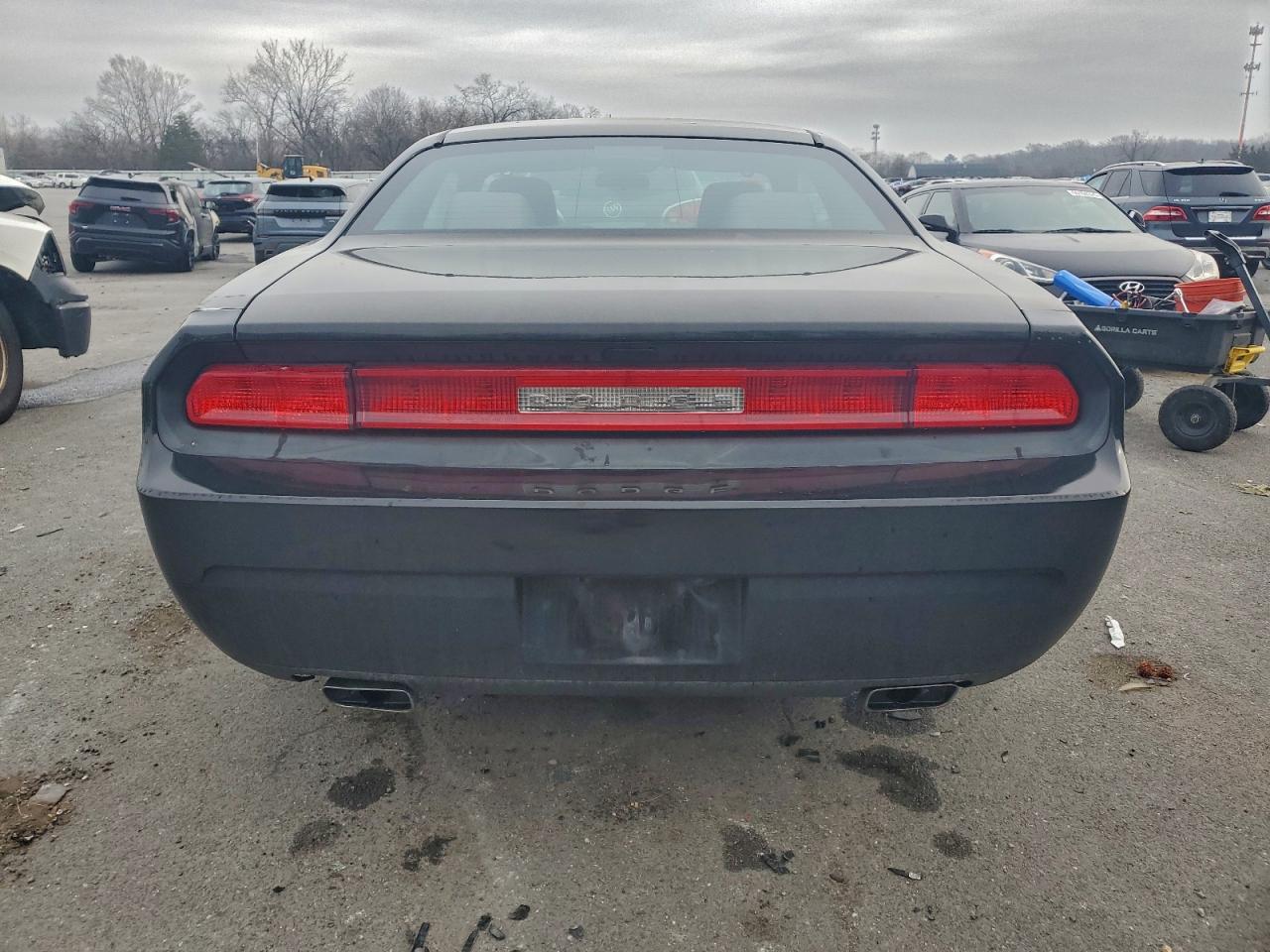 Dodge Challenger Sxt Image 8