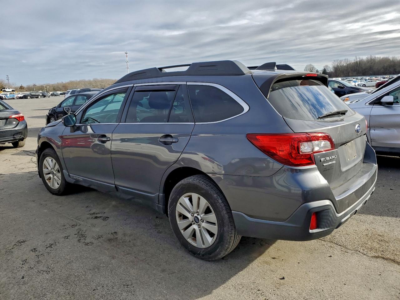 Subaru Outback 2.5i Premium Image 5