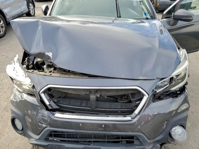 Subaru Outback 2.5i Premium Image 10