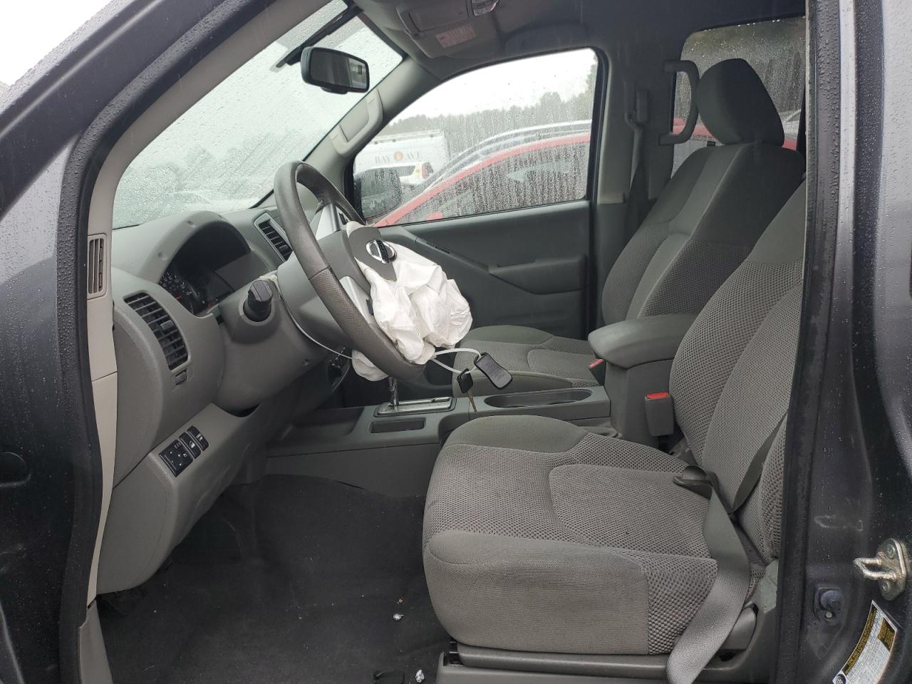 Nissan Frontier S Image 6