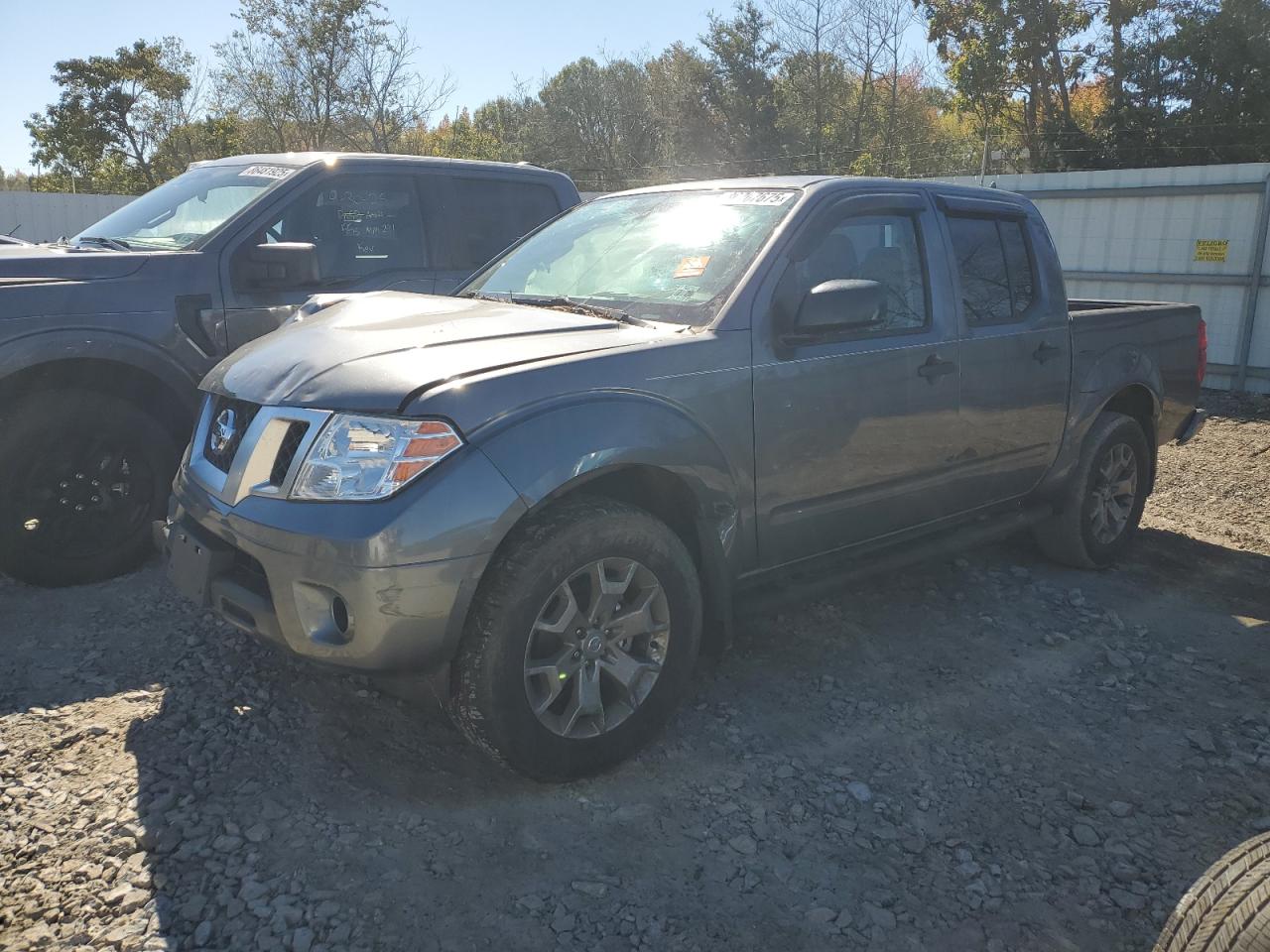 Nissan Frontier S Image 1