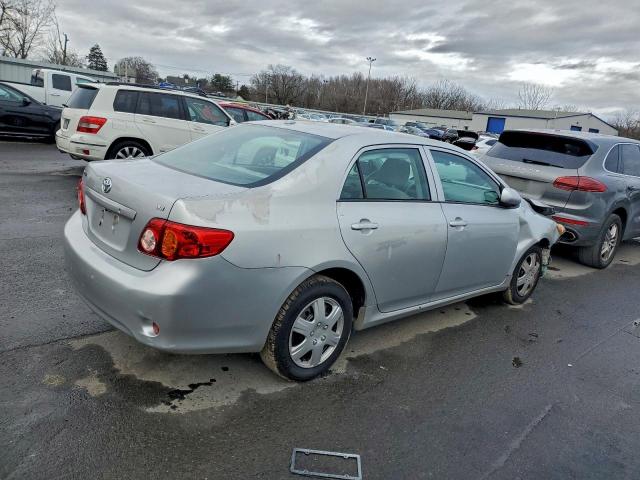 Toyota Corolla Base Image 12