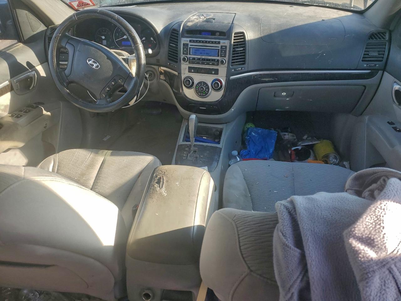 Hyundai SANTA FE Gls Image 12