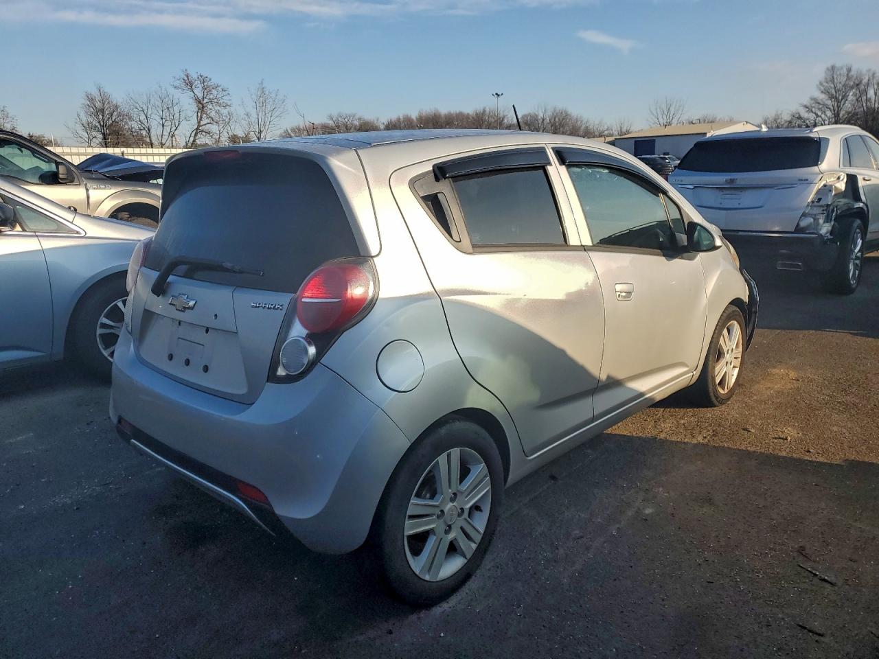 Chevrolet Spark 1lt Image 4
