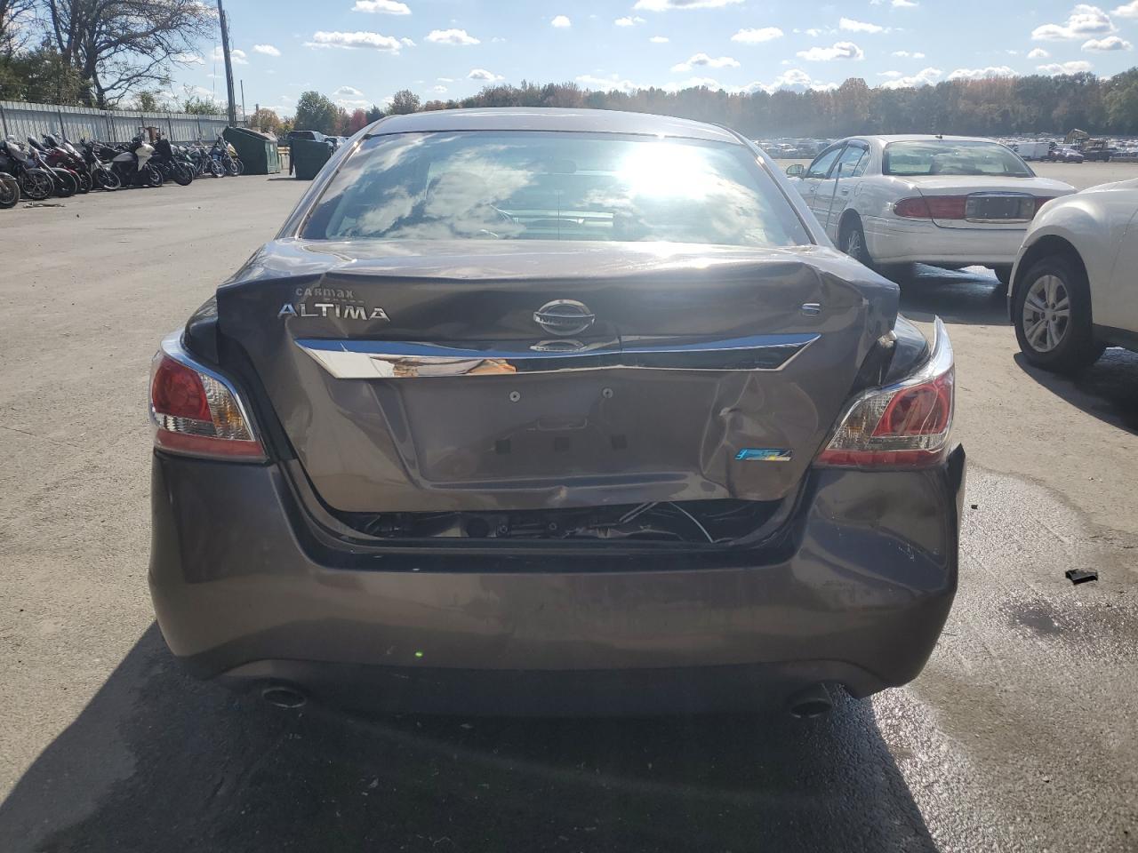 Nissan Altima 2.5 Image 4
