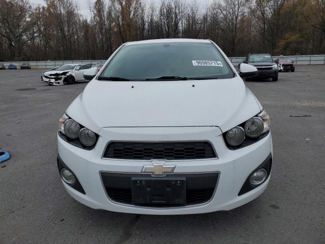 Chevrolet Sonic Lt Image 12