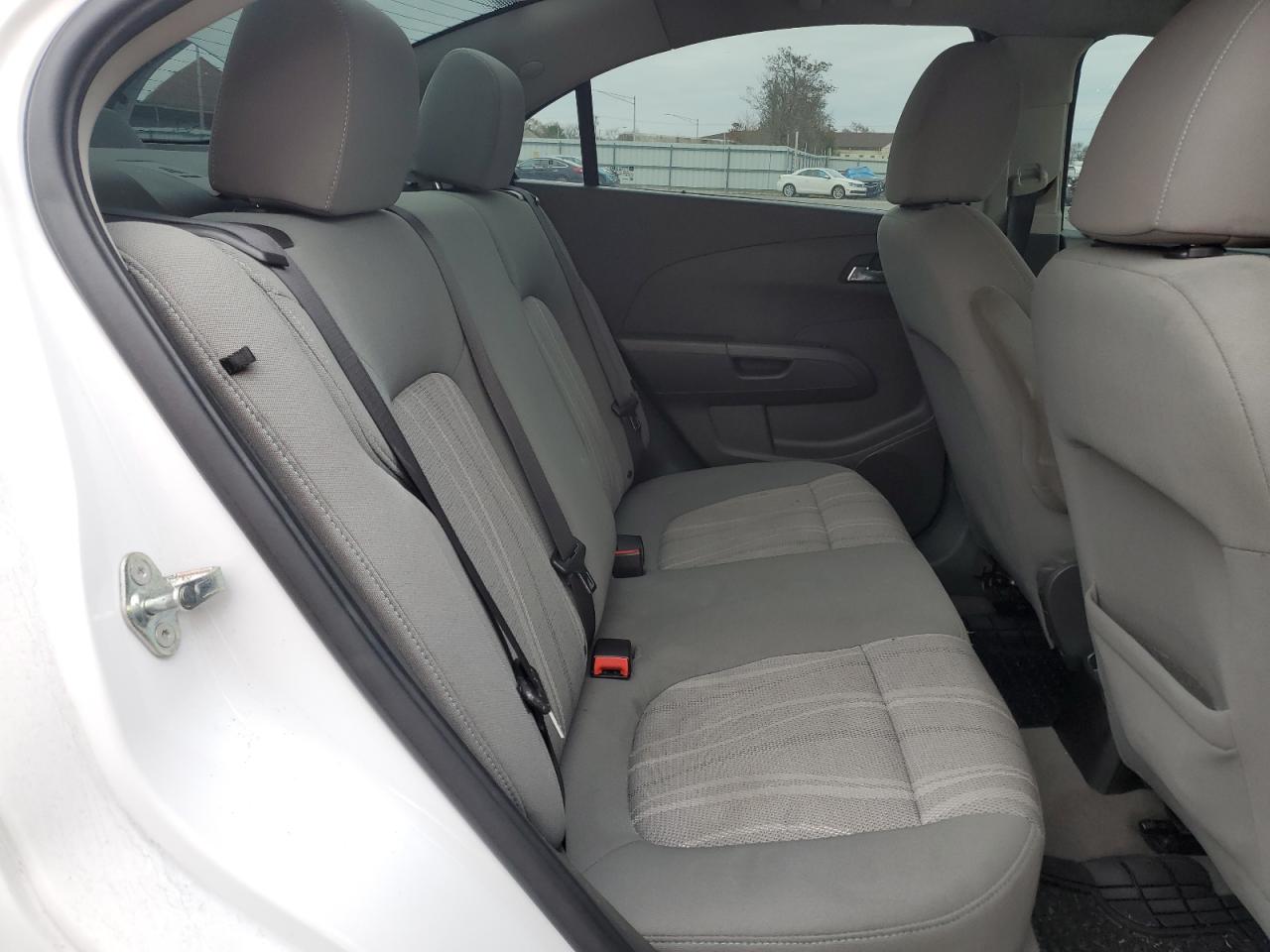 Chevrolet Sonic Lt Image 10