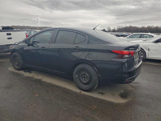 Nissan Versa S Image 7