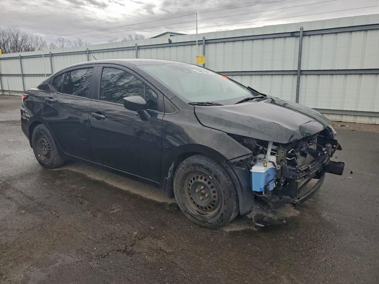 Nissan Versa S Image 5