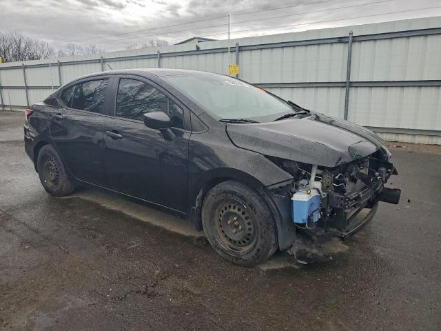 Nissan Versa S Image 5