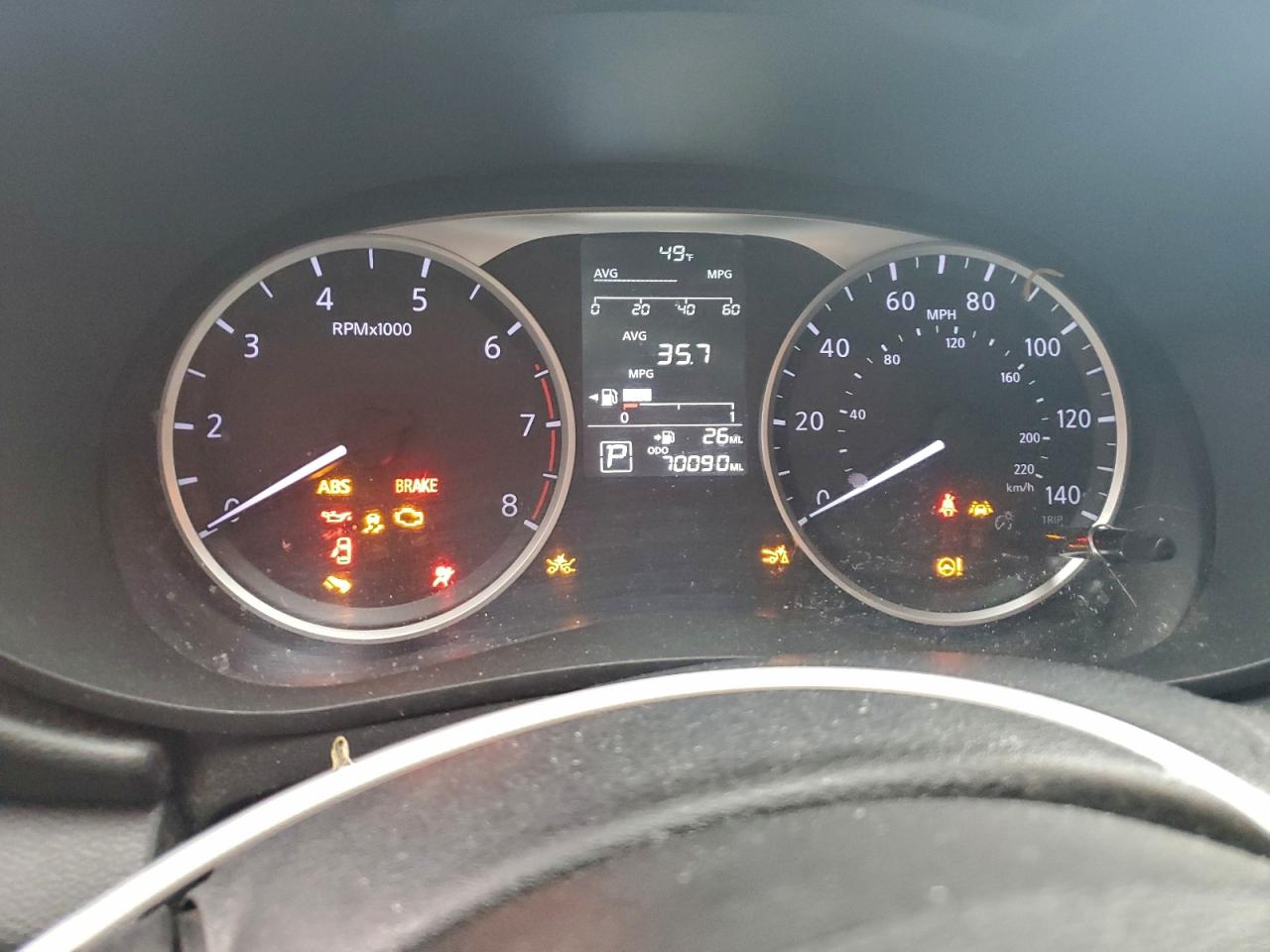 Nissan Versa S Image 9