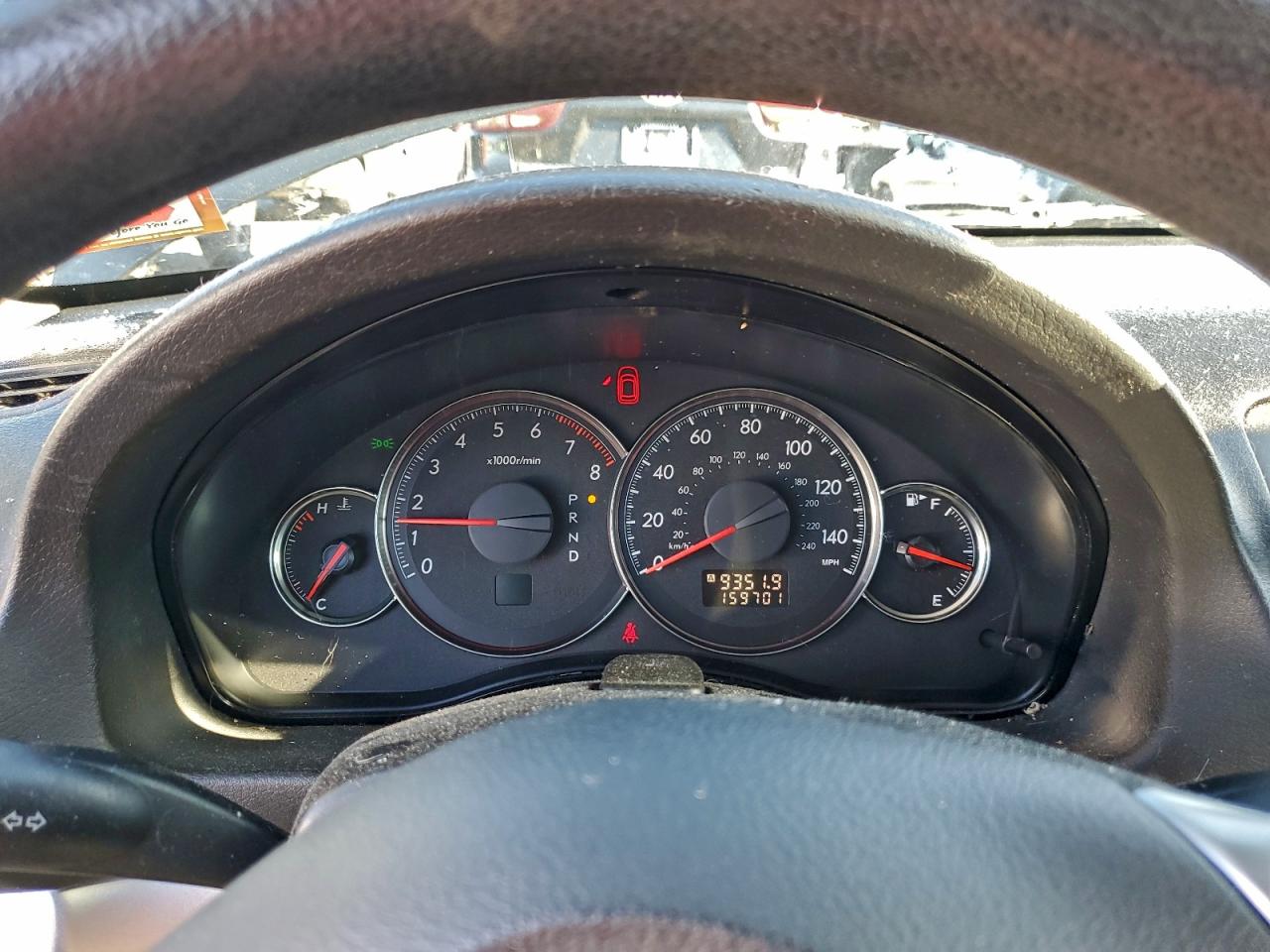 Subaru Legacy 2.5i Image 6