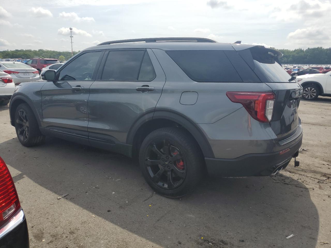 Ford Explorer St Image 7