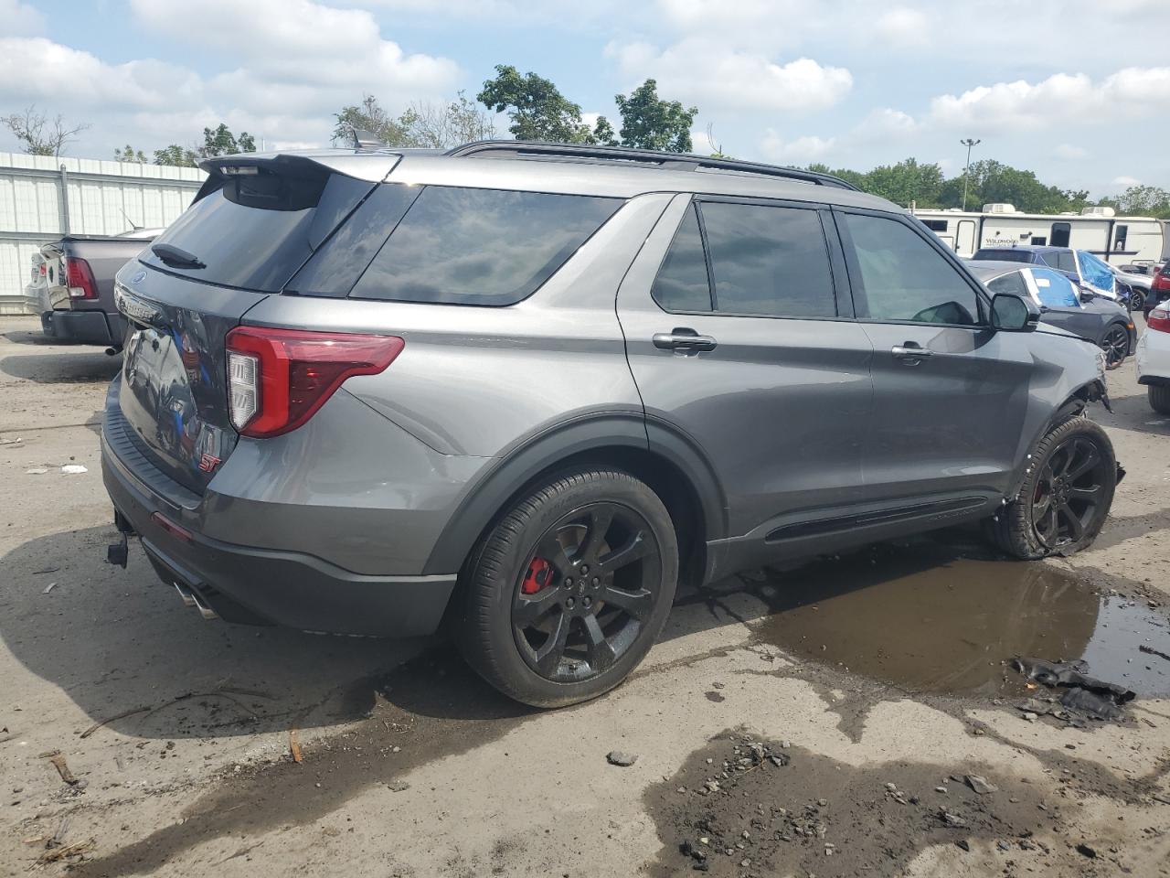 Ford Explorer St Image 6