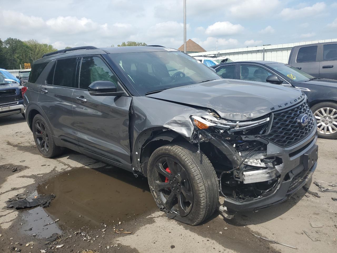 Ford Explorer St Image 3