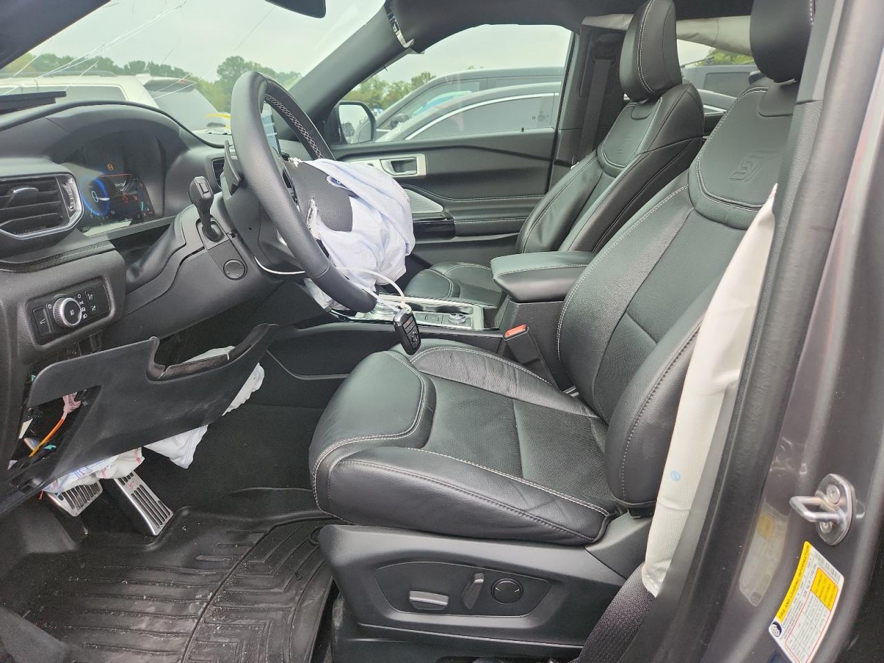 Ford Explorer St Image 8