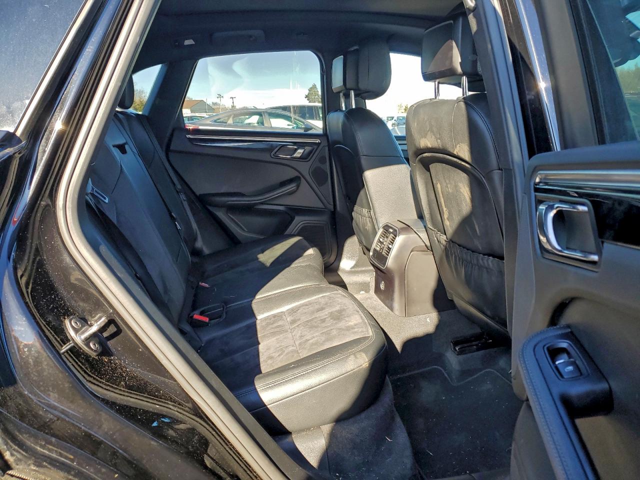 Porsche Macan Image 6