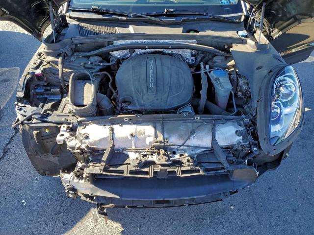 Porsche Macan Image 11